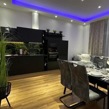 וינה D&D Schonbrunner Deluxe Apartment מראה חיצוני תמונה