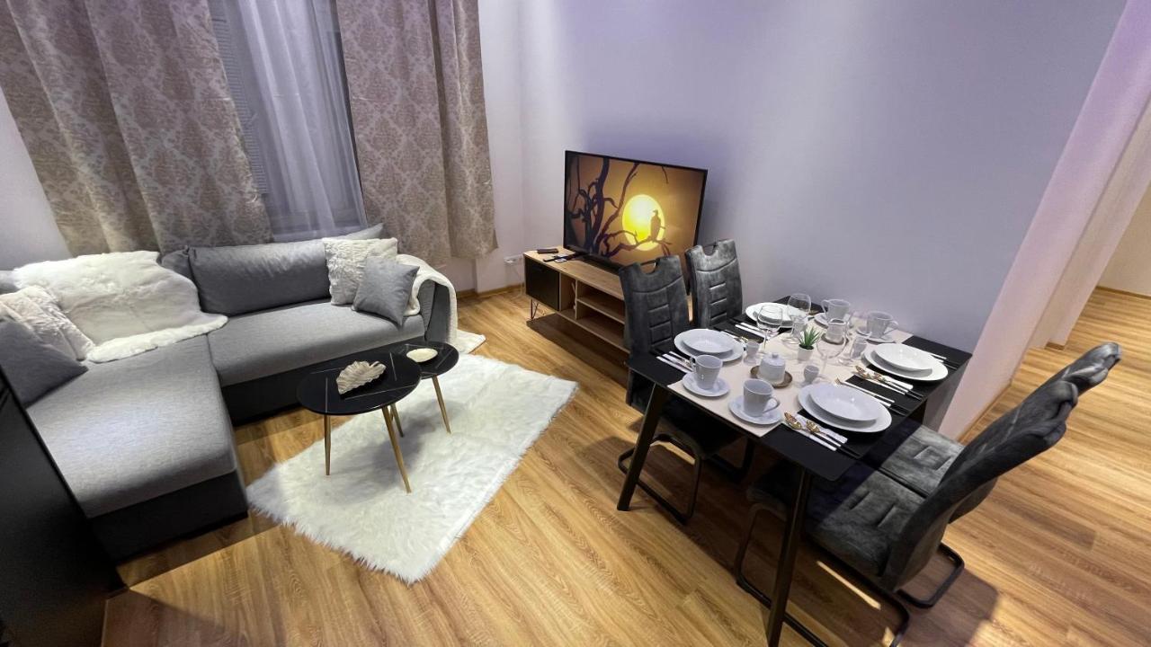 וינה D&D Schonbrunner Deluxe Apartment מראה חיצוני תמונה
